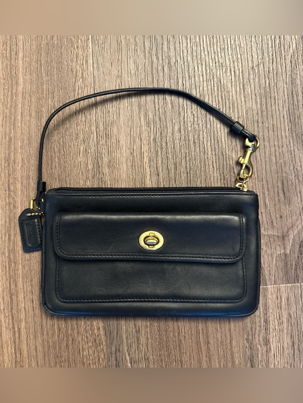 Vintage Coach Black Leather Turnlock Wristlet with GOLD hardware - Picture 1 of 9